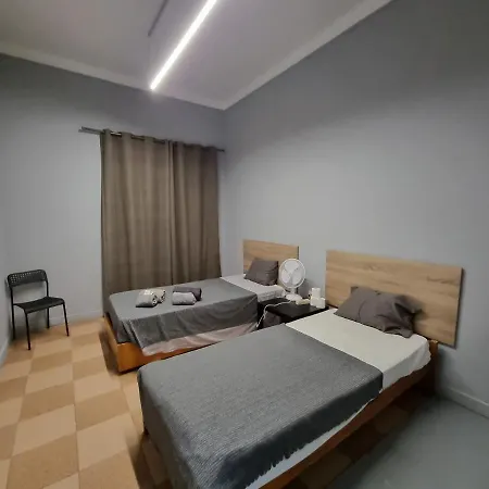 Da Estacao 호스텔 *